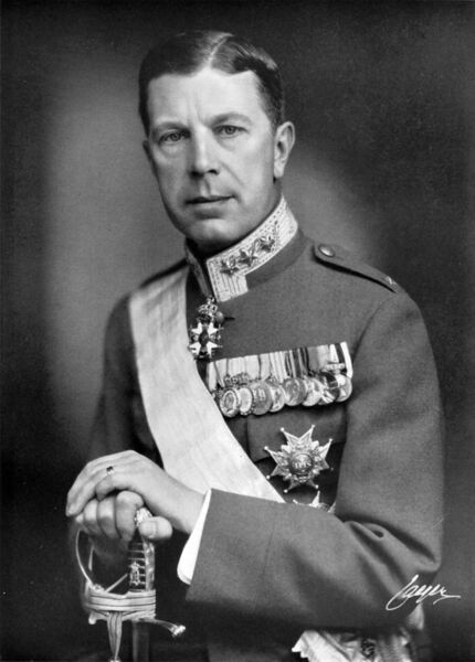 파일:734px-Gustaf VI Adolf av Sverige som kronprins.jpg