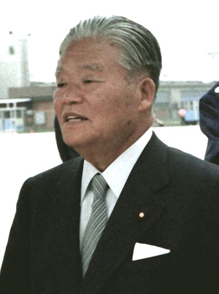 파일:Masayoshi Ohira at Andrews AFB 1 Jan 1980 walking cropped 2.jpg
