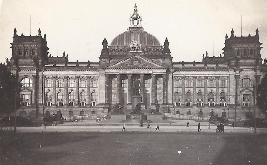 Berlin-Reichstag 1929.jpg