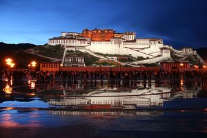 라싸의 상징이자 티베트의 상징, 포탈라 궁