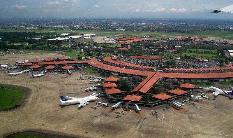 파일:Batavia International Airport aerial photo.jpg