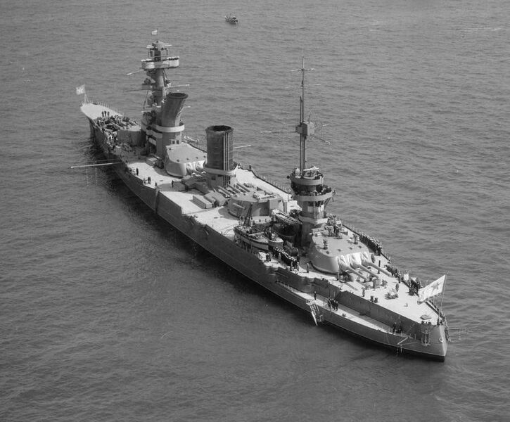 파일:Battleship Marat.jpg