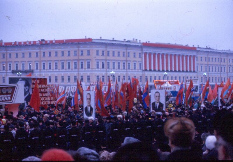 파일:LeningradNovember 7 1976 (9585085275).jpg