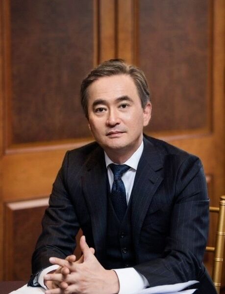 파일:Lee Seong-Dong presidential portrait.jpg